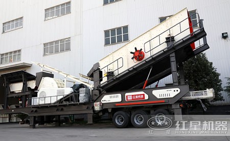 車載流動錘式破碎機(jī)多少錢？產(chǎn)量多高？