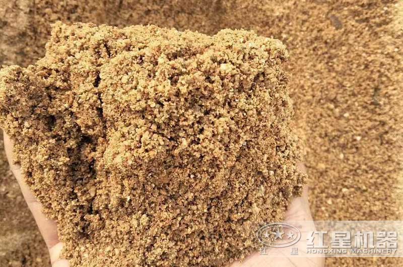 鵝卵石制成的機(jī)制砂，比天然砂還好用